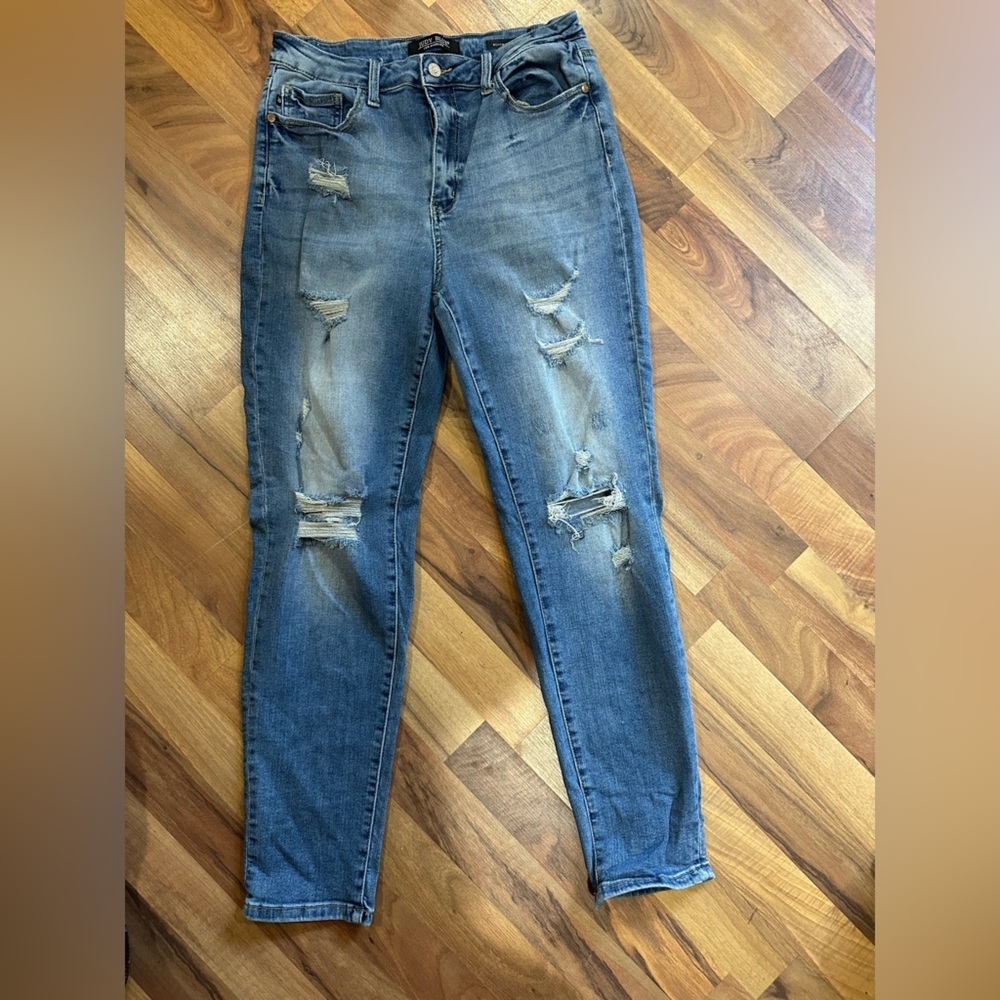 Judy Blue Boyfriend Jeans - Classic Blue Distressed